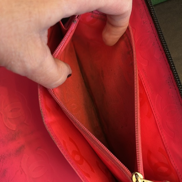 Authentic CHANEL Cambon Black on Black Leather Zip Wallet - Picture 9 of 13